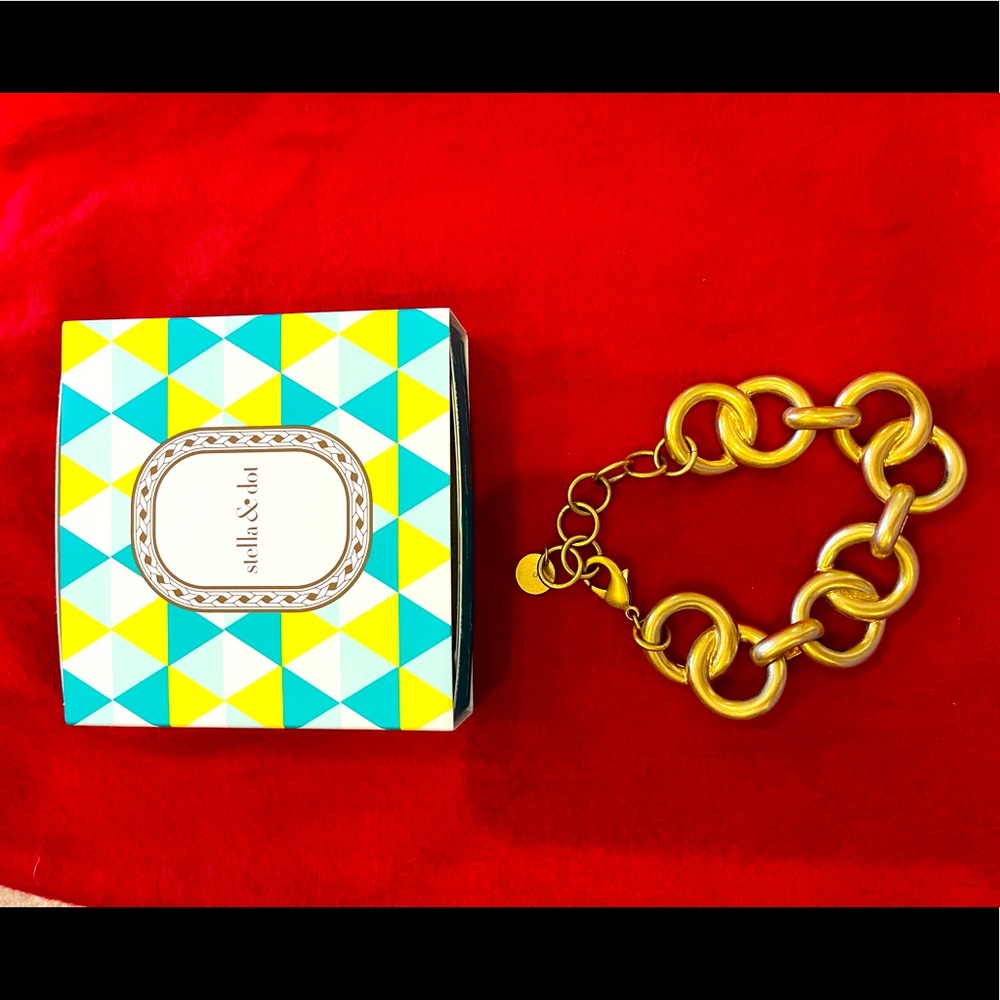 Stella and Dot gold link bracelet